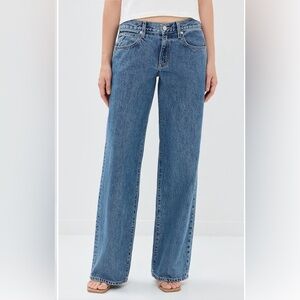 SLVRLAKE Lexi Low Rise Wide Leg Jeans. Size 29. Color: Satisfaction Wash.